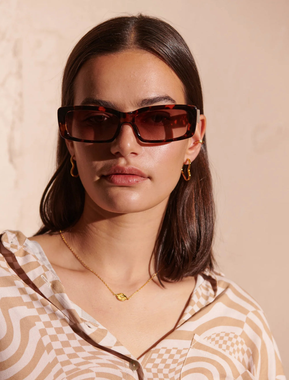 ANDIE RECTANGULAR SUNGLASSES -TORT