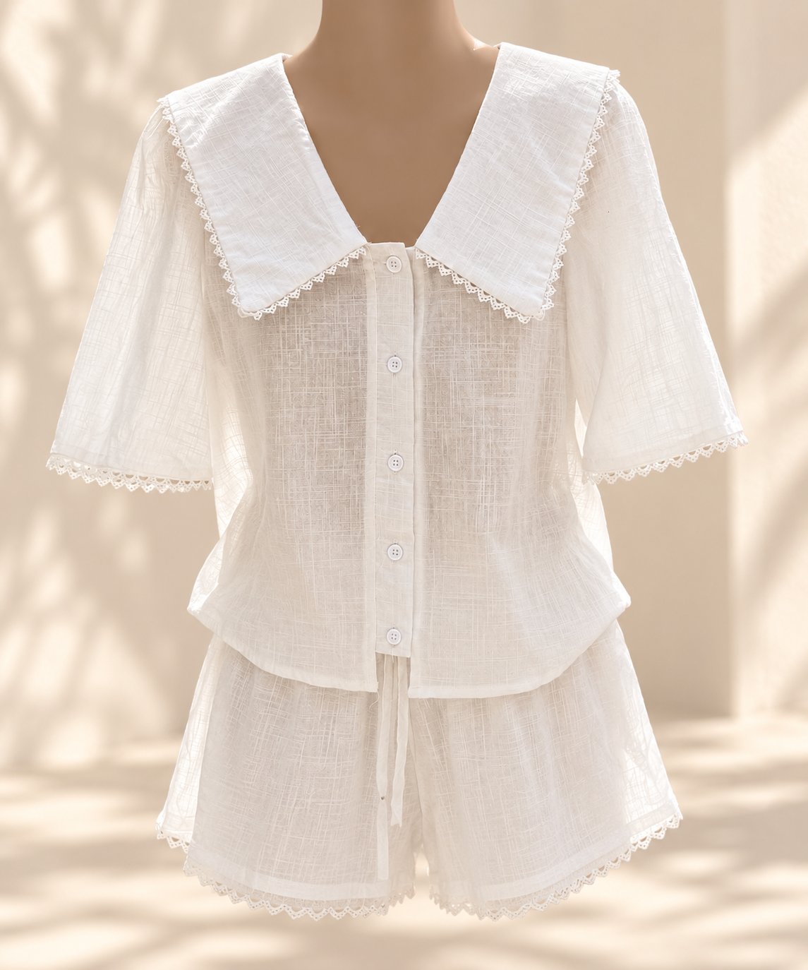 Lilly Lace Short